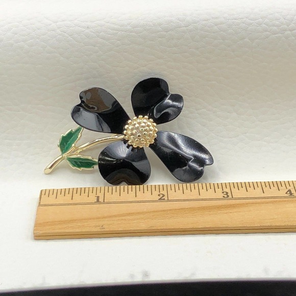 Sarah Coventry 1969 Dogwood Flower Brooch Black Enamel Flower Power Floral Pin - Picture 6 of 8